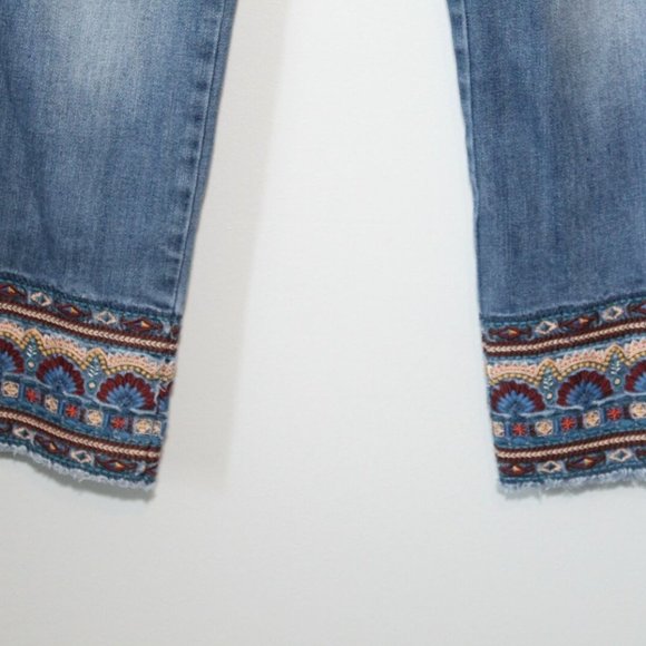 Driftwood Boho Embroidered Hem Colette Jeans Medium Wash Women's Size 29 H12272 - Picture 2 of 9